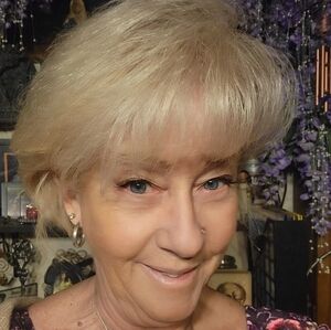 Meet your Posher, Robin